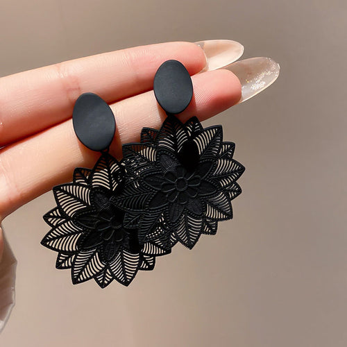 Midnight bloom earrings